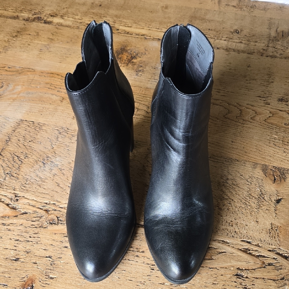 Adrienne Vittadini Tabitha Black Ankle Booties